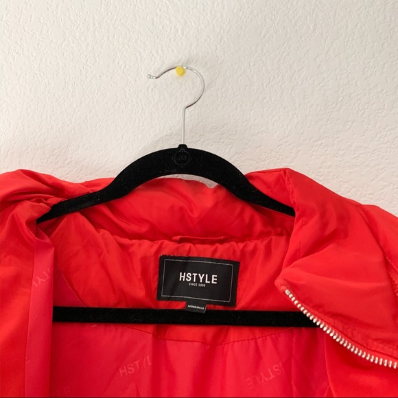 Like new Red Puffer - Picture 3 of 4